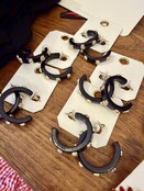 Bulldog Head Black Hoops