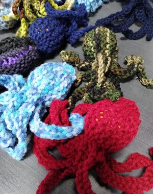  Knitted Cat Toy Octopus -Assorted Clours