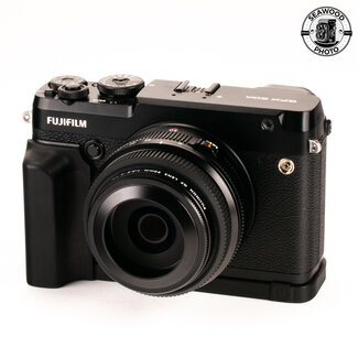 Fujifilm Fujifilm GFX 50R 51.4MP w/ 50mm f/3.5 and Grip EXCELLENT