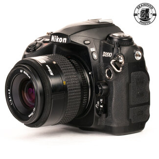 Nikon Nikon D200 10.2MP w/AF 35-70mm f/3.3-4.5 Low Shutter Count GOOD