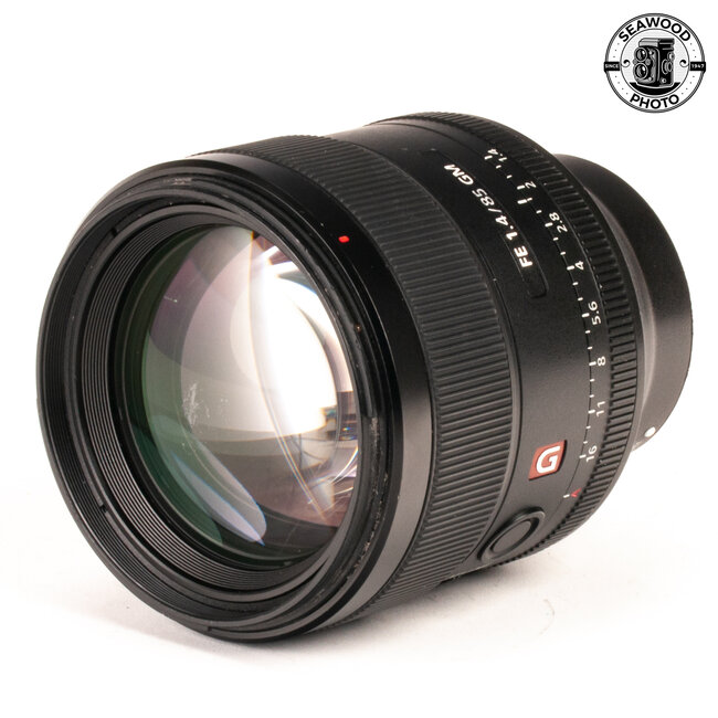Sony FE 85mm f/1.4 GM UGLY