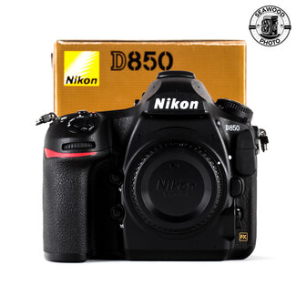 Nikon Nikon D850 45.7MP Body Only LOW SHUTTER COUNT EXCELLENT