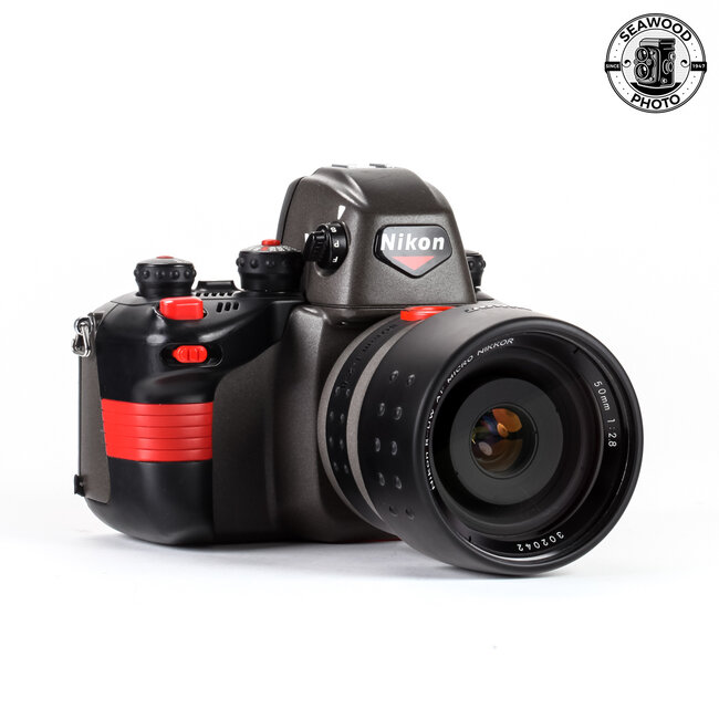 Nikonos RS Underwater Camera w/R-UW 50mm f/2.8 GOOD+