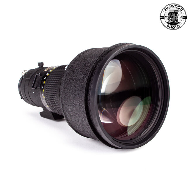 Nikon 300mm f/2.8 AIS w/Case EXCELLENT