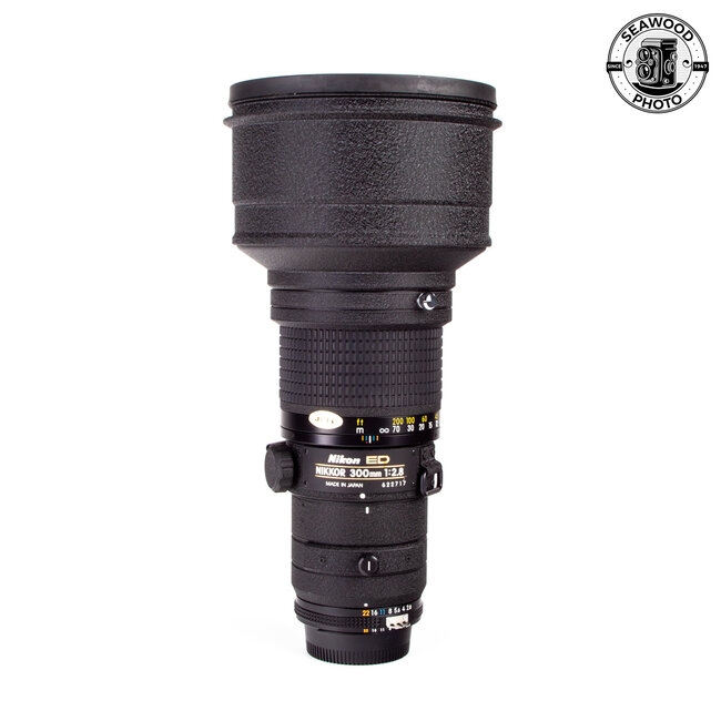 Nikon 300mm f/2.8 AIS w/Case EXCELLENT