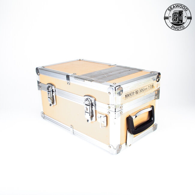 Nikon 300mm f/2.8 AIS w/Case EXCELLENT