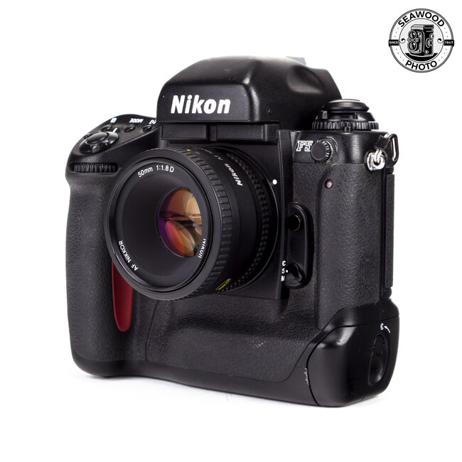 Nikon F5 35mm SLR w/ AF Nikkor 50mm f/1.8 D GOOD+