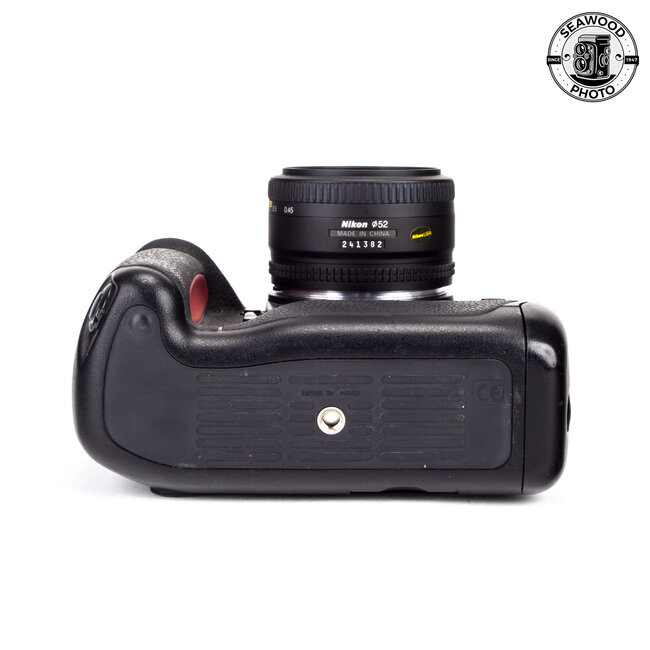 Nikon F5 35mm SLR w/ AF Nikkor 50mm f/1.8 D GOOD+