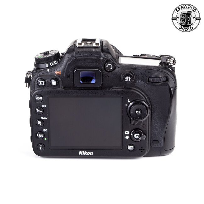 Nikon D7200 24.2MP w/ AF-S 16-80mm f/2.8-4E DX VR GOOD+