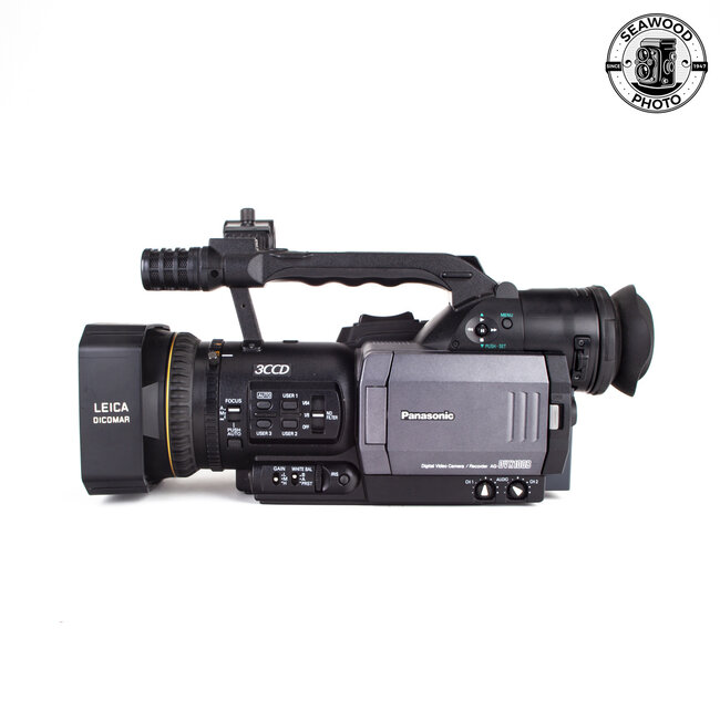 Panasonic AG-DVX100B MiniDV 3CCD Video Camcorder GOOD+