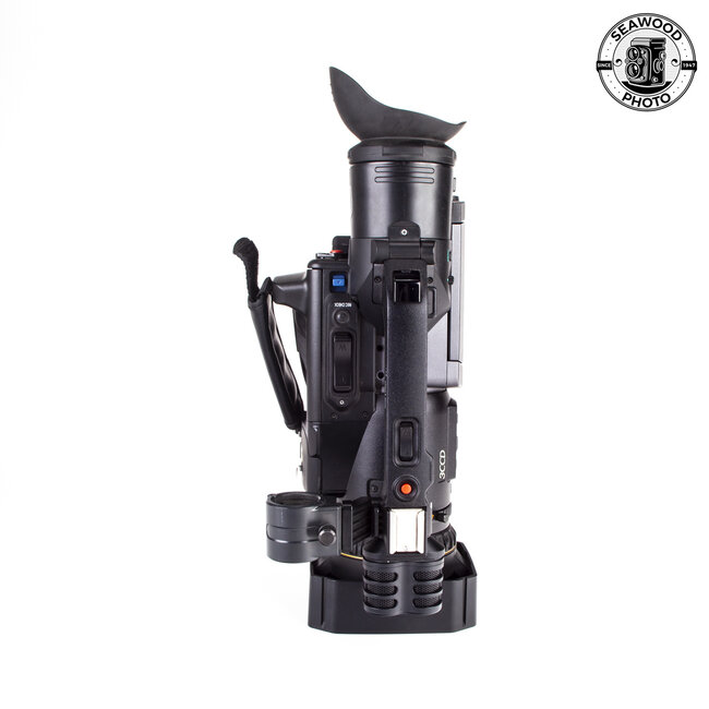 Panasonic AG-DVX100B MiniDV 3CCD Video Camcorder GOOD+