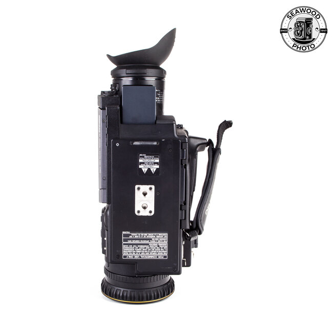 Panasonic AG-DVX100B MiniDV 3CCD Video Camcorder GOOD+