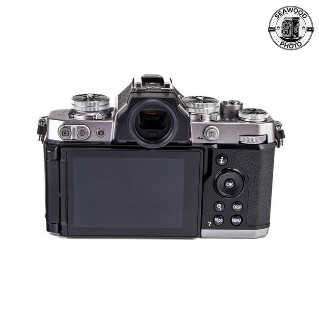 Nikon Z fc Mirrorless 20.9MP w/ DX 16-50mm f/3.5-6.3 VR EXCELLENT