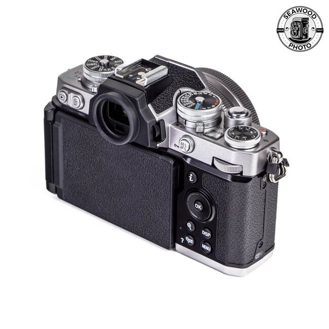 Nikon Z fc Mirrorless 20.9MP w/ DX 16-50mm f/3.5-6.3 VR EXCELLENT