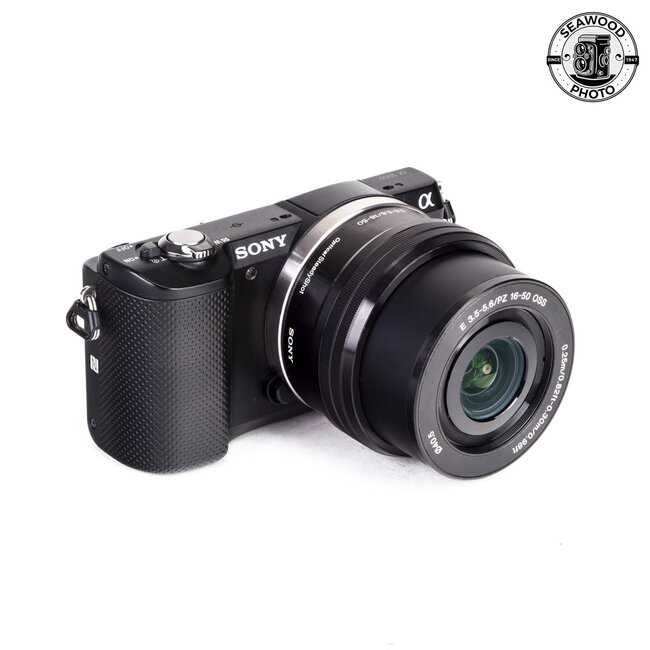 Sony a5000 20.1MP w/ 16-50mm f/3.5-5.6 GOOD+