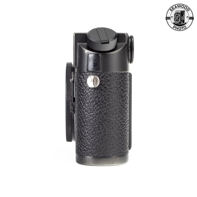 Leica M6 Black w/MP Finder and Leica Overhaul GOOD+