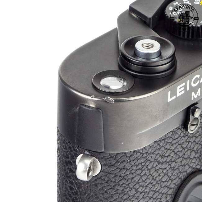 Leica M6 Black w/MP Finder and Leica Overhaul GOOD+