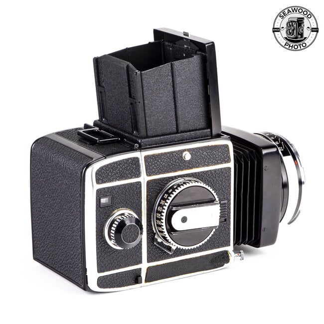 Rolleiflex SL66 w/Zeiss 80mm Planar, Prism Finder, More GOOD+