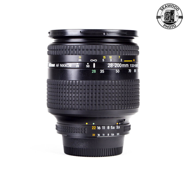 Nikon AF 28-200mm f/3.5-5.6 D EXCELLENT