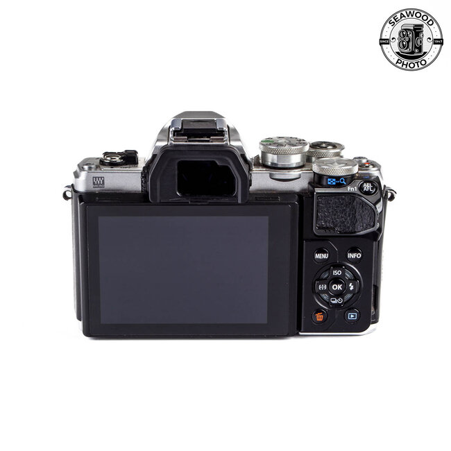 Olympus E-M10 III 16.1mp w/Lumix 14-42mm G Vario EXCELLENT