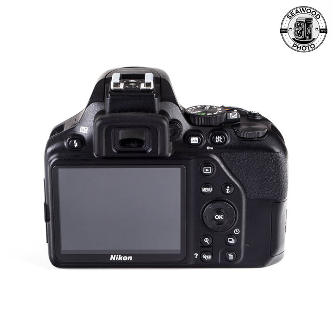 Nikon D3500 24.2mp DSLR w/AF-P Nikkor 18-55mm Low Mileage EXCELLENT