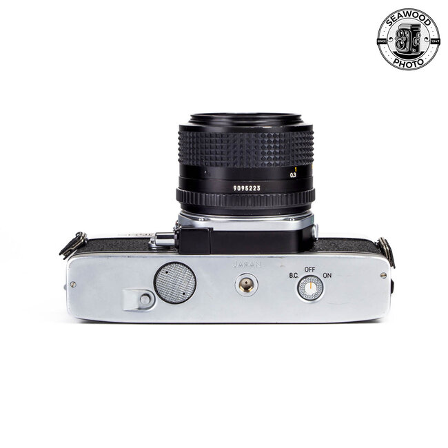 Minolta SRT102 w/ MD 28mm f/2.8 (No Meter) GOOD