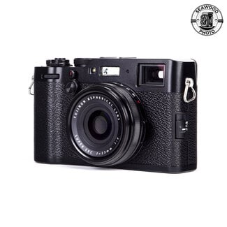 Fujifilm Fujifilm X100F 24.3MP Digital Camera EXCELLENT