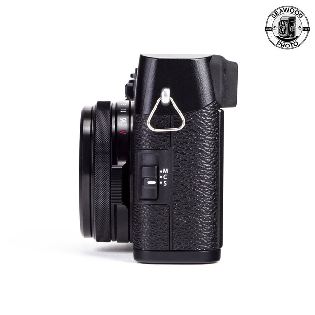 Fujifilm X100F 24.3MP Digital Camera EXCELLENT