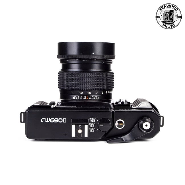 Fuji GW690II w/ Fujinon 90mm f/3.5 GOOD+