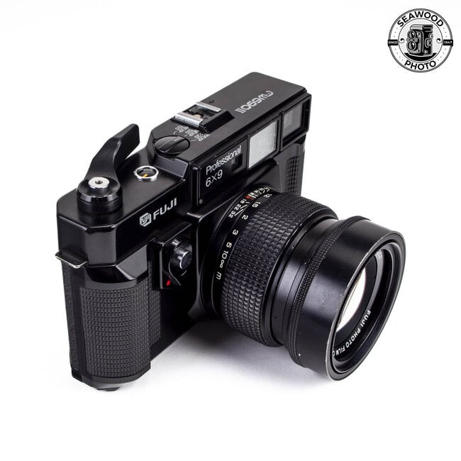 Fuji GW690II w/ Fujinon 90mm f/3.5 GOOD+