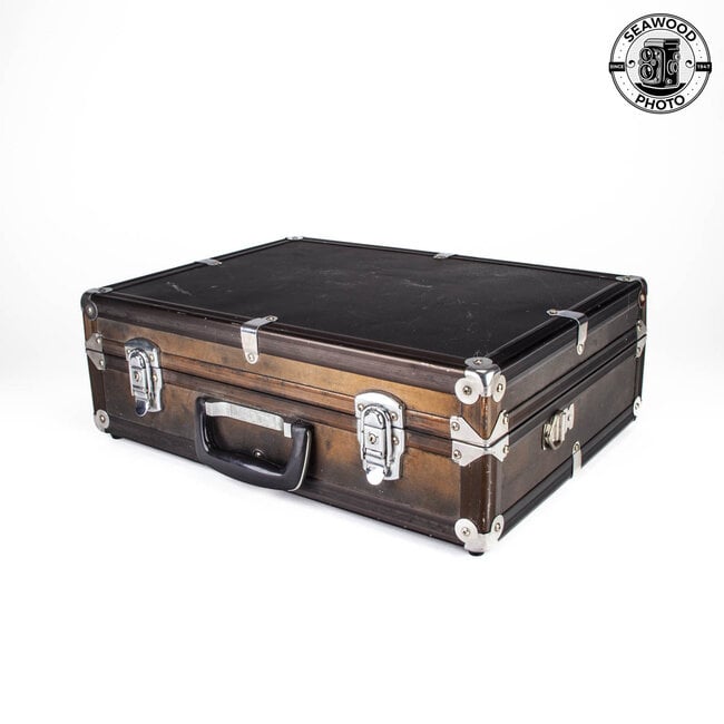 Bronica S2 Outfit w/w/40mm f/4, 200mm f/4, Prism, 7-Backs EXCELLENT