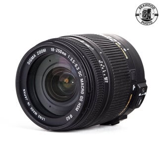 Sigma Sigma 18-250mm f/3.5-6.3 DC Macro OS HSM Nikon F GOOD+