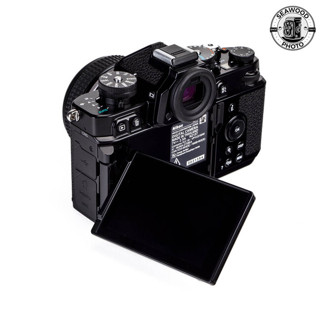 Nikon Zf Mirrorless 24.5MP w/ 40mm f/2 SE Kit LIKE NEW