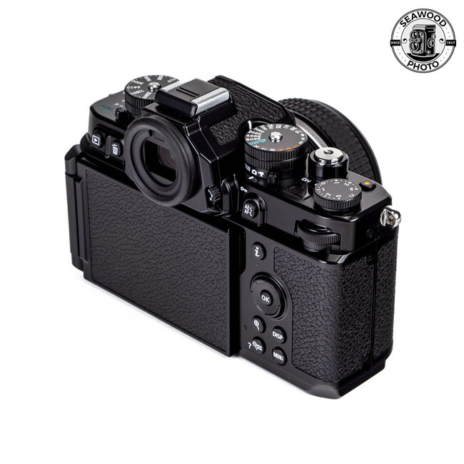 Nikon Zf Mirrorless 24.5MP w/ 40mm f/2 SE Kit LIKE NEW