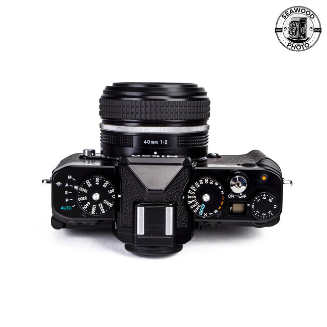 Nikon Zf Mirrorless 24.5MP w/ 40mm f/2 SE Kit LIKE NEW