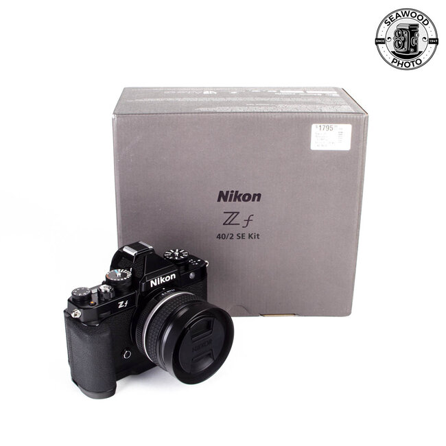 Nikon Zf Mirrorless 24.5MP w/ 40mm f/2 SE Kit LIKE NEW