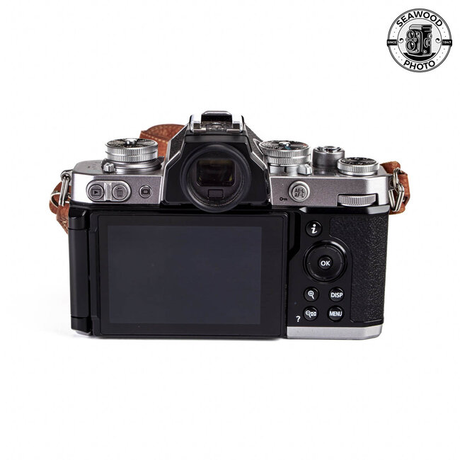 Nikon Z fc 20.9MP w/ DX 16-50mm Kit LIKE NEW