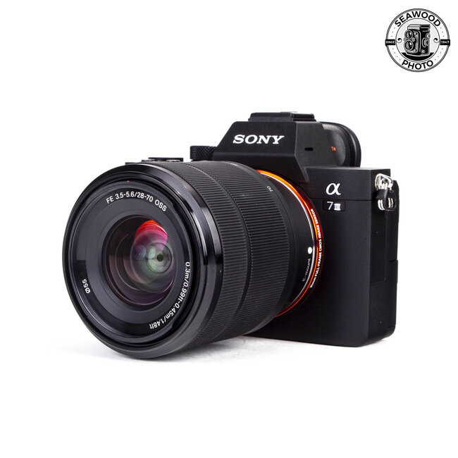 Sony A7 III 24.2MP w/ FE 28-70mm f/3.5-5.6 EXCELLENT