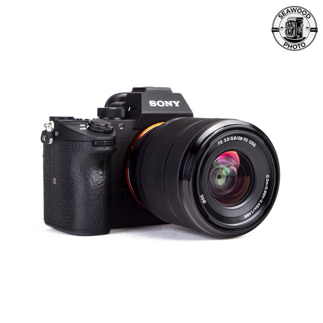 Sony A7 III 24.2MP w/ FE 28-70mm f/3.5-5.6 EXCELLENT