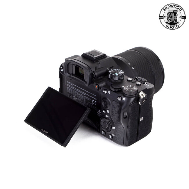 Sony A7 III 24.2MP w/ FE 28-70mm f/3.5-5.6 EXCELLENT