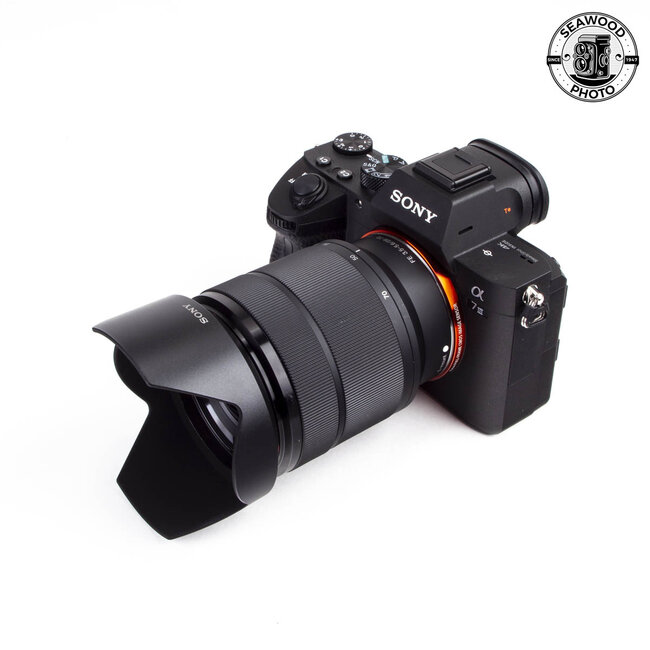 Sony A7 III 24.2MP w/ FE 28-70mm f/3.5-5.6 EXCELLENT