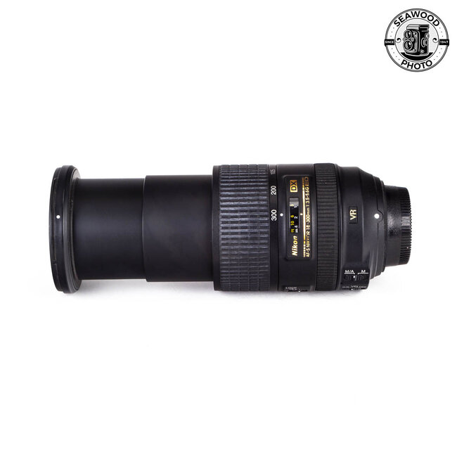 Nikon AF-S 18-300mm f/3.5-5.6G ED DX GOOD+