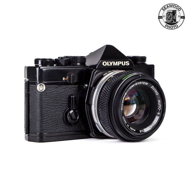Olympus OM-1 w/ Zuiko Auto-S 50mm f/1.8 EXCELLENT