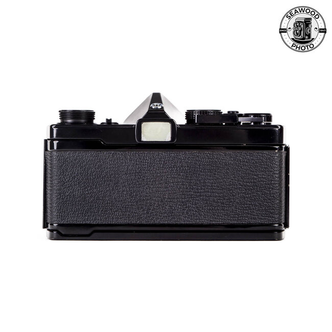 Olympus OM-1 w/ Zuiko Auto-S 50mm f/1.8 EXCELLENT