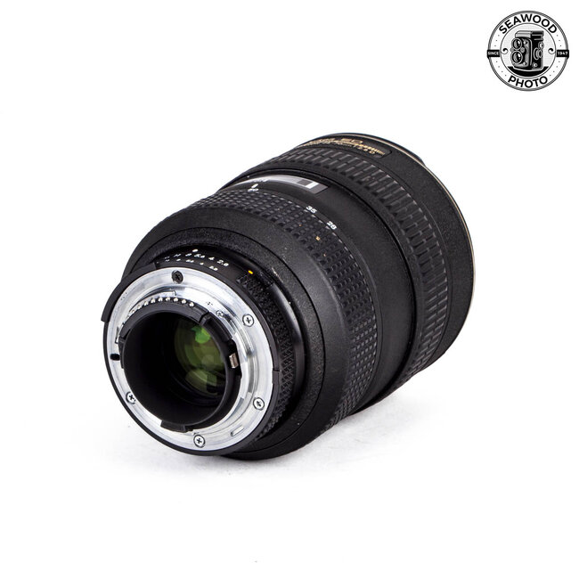 Nikon ED AF-S Nikkor 28-70mm f/2.8 D GOOD+