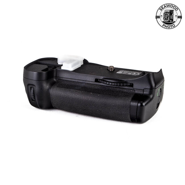 Nikon MB-D10 Multi Power Battery Pack W Holder & Case EXCELLENT