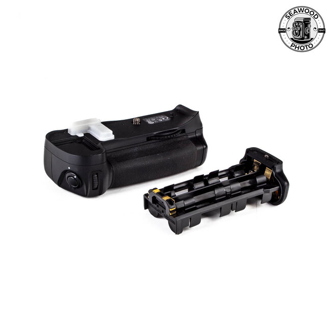 Nikon MB-D10 Multi Power Battery Pack W Holder & Case EXCELLENT