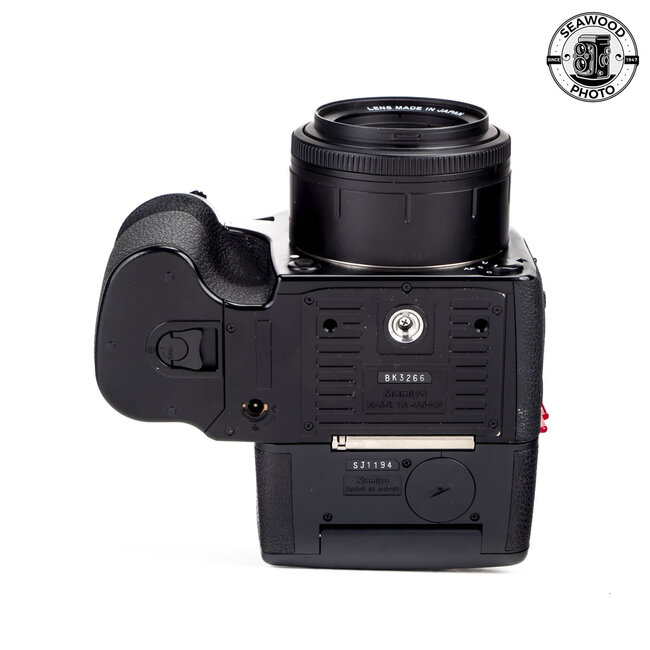 Mamiya 645 AFD w/80mm f2.8 and 120 Back GOOD