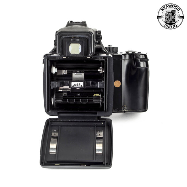 Mamiya 645 AFD w/80mm f2.8 and 120 Back GOOD