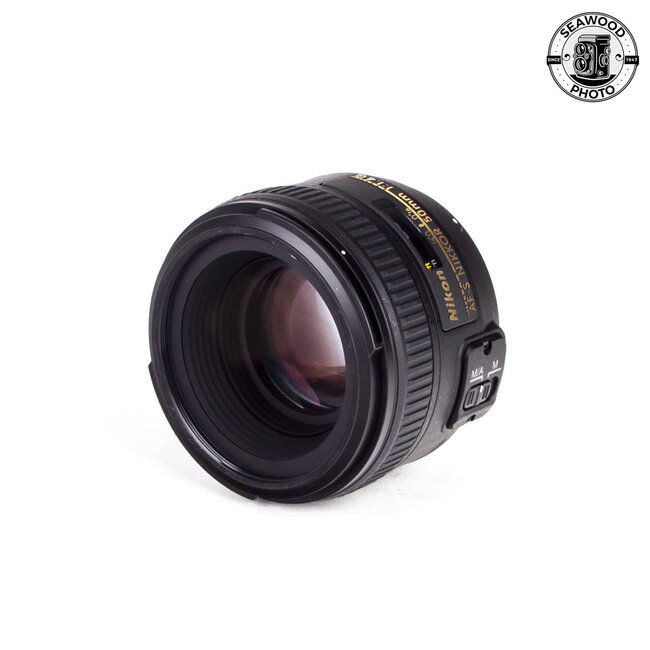 Nikon AF-S 50mm f/1.4G w/Shade EXCELLENT